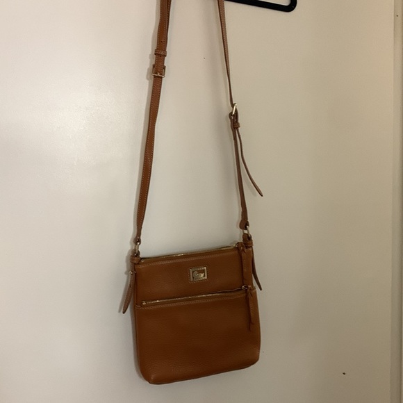 DOONEY & BOURKE TAN LEATHER CROSSBODY PURSE - Picture 2 of 4